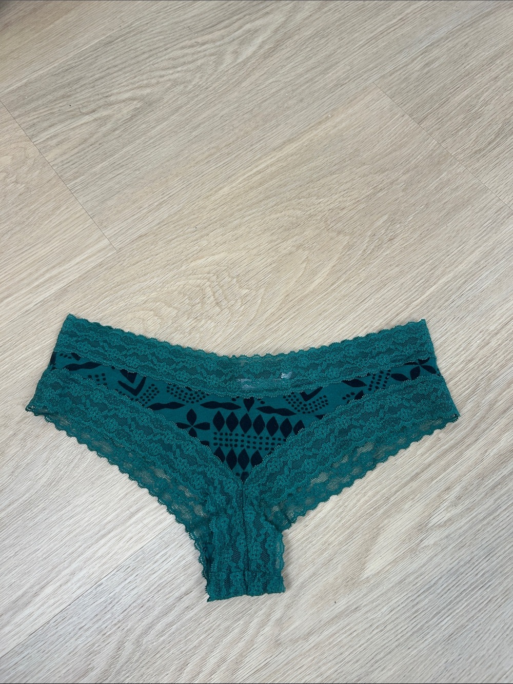 2016 Victoria's Secret Cheeky Lace Trim Panty S
